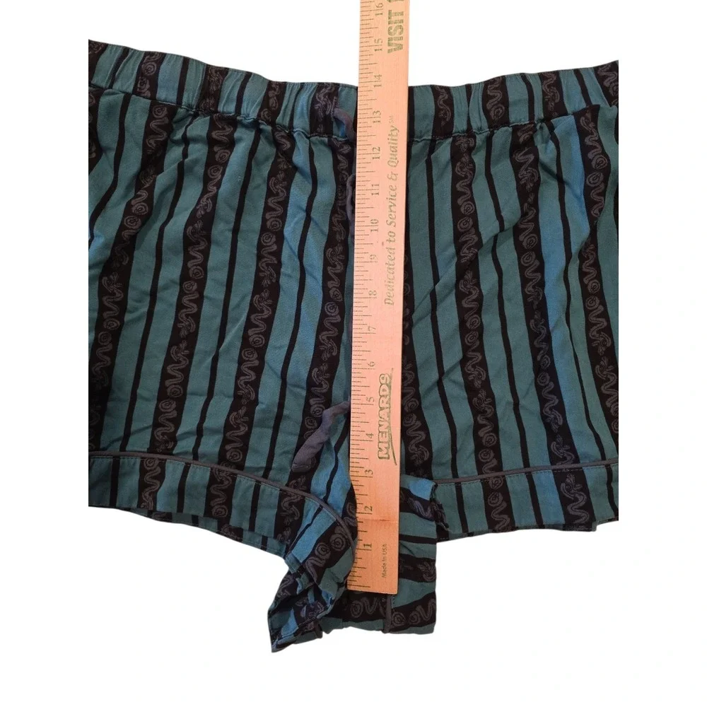 Disney Haunted Mansion Pajama Set Womens 1X Striped Shirt Shorts VTG Style - Picture 8 of 10